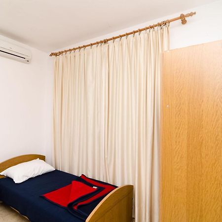 Guest House Kiko Помена Стая снимка