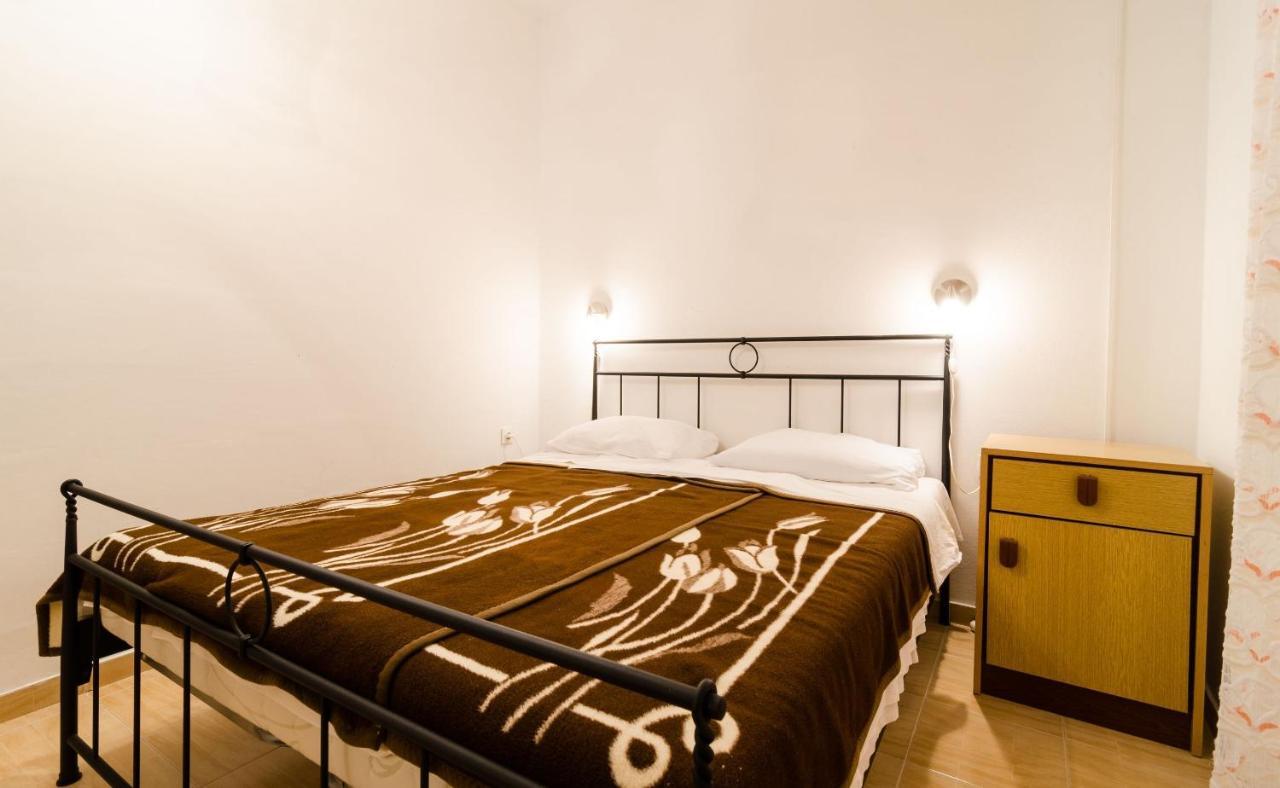 Guest House Kiko Помена Екстериор снимка