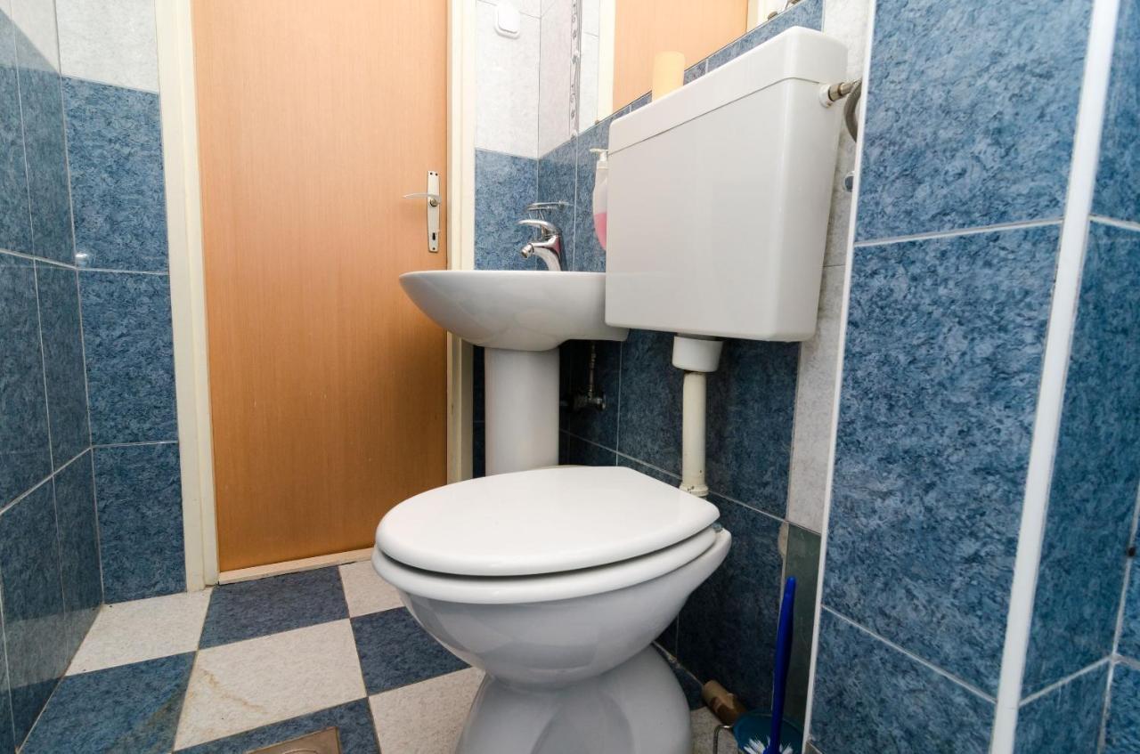 Guest House Kiko Помена Стая снимка