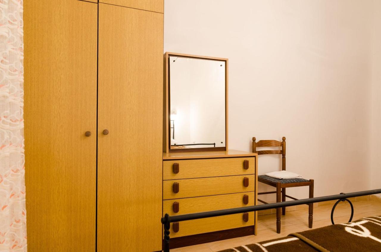 Guest House Kiko Помена Стая снимка