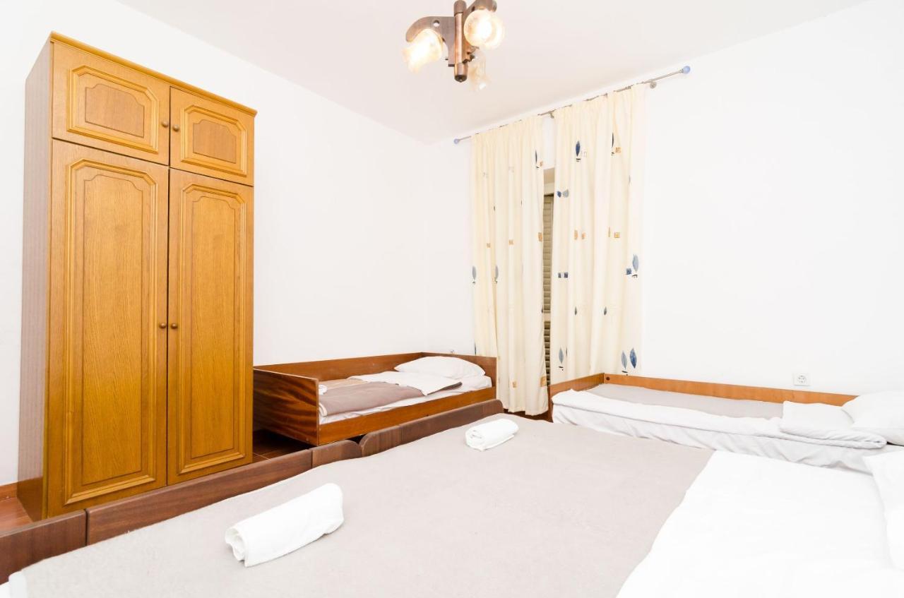 Guest House Kiko Помена Стая снимка