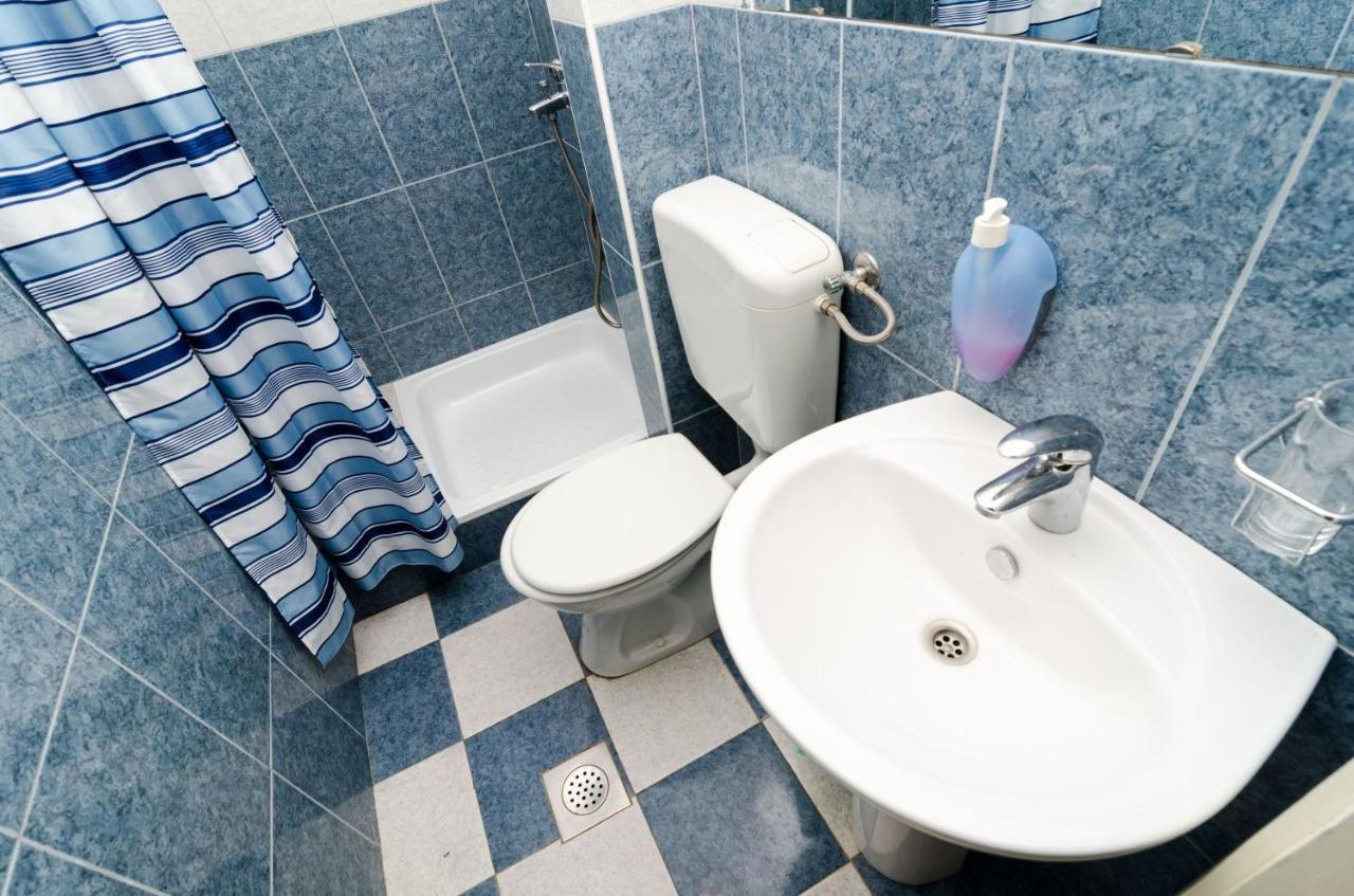 Guest House Kiko Помена Стая снимка