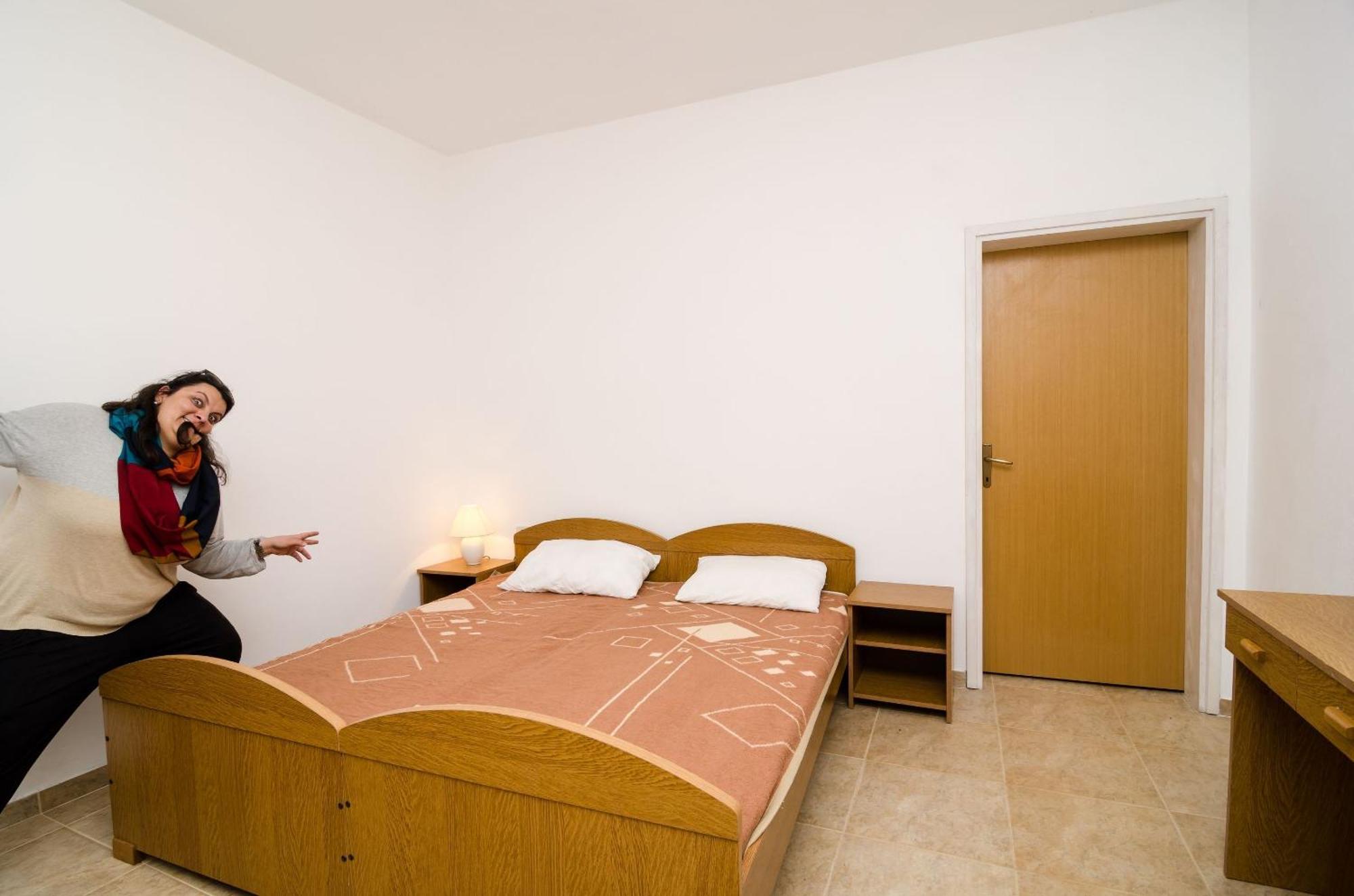Guest House Kiko Помена Стая снимка